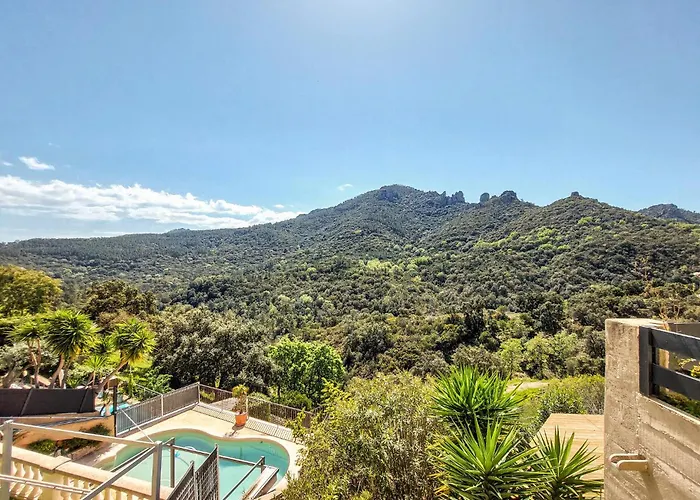 Awesome Home In Frejus With Kitchen