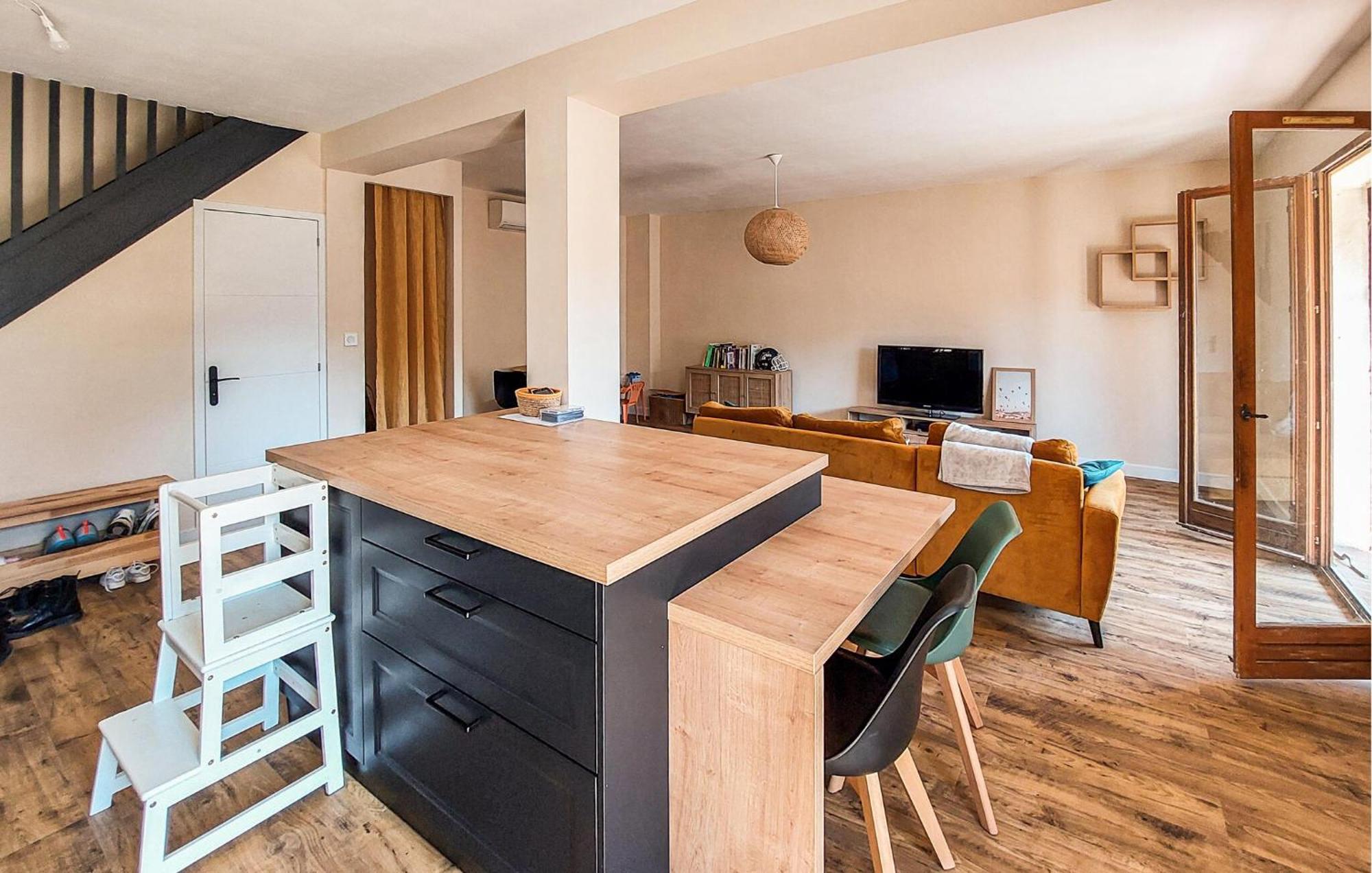 Awesome In With Kitchen *